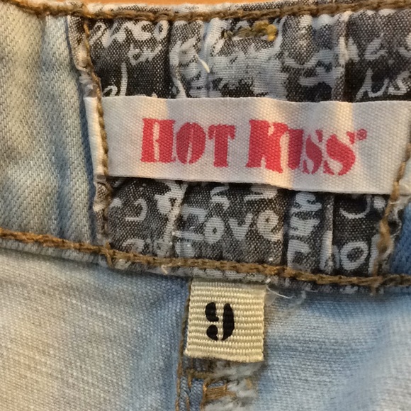 Hot Kiss low rise shorts - Picture 3 of 4